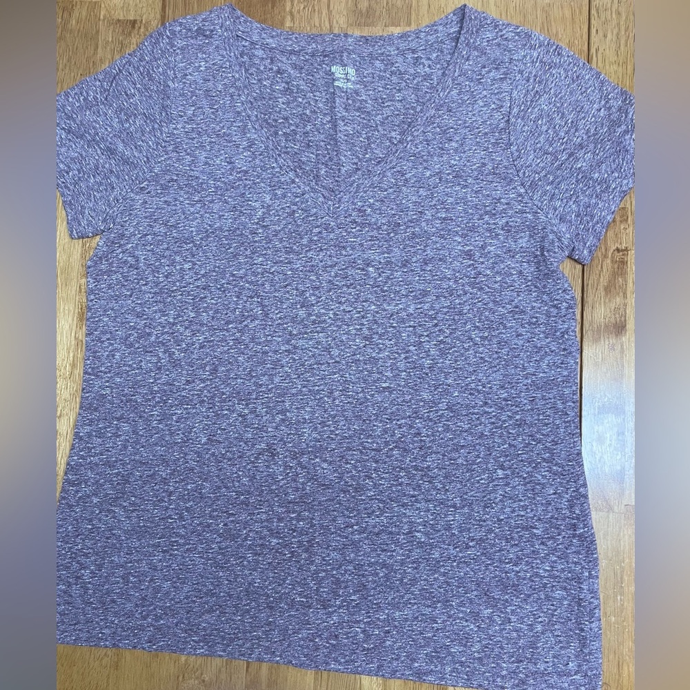 Mossimo V-Neck T-Shirts Set - Picture 4 of 5